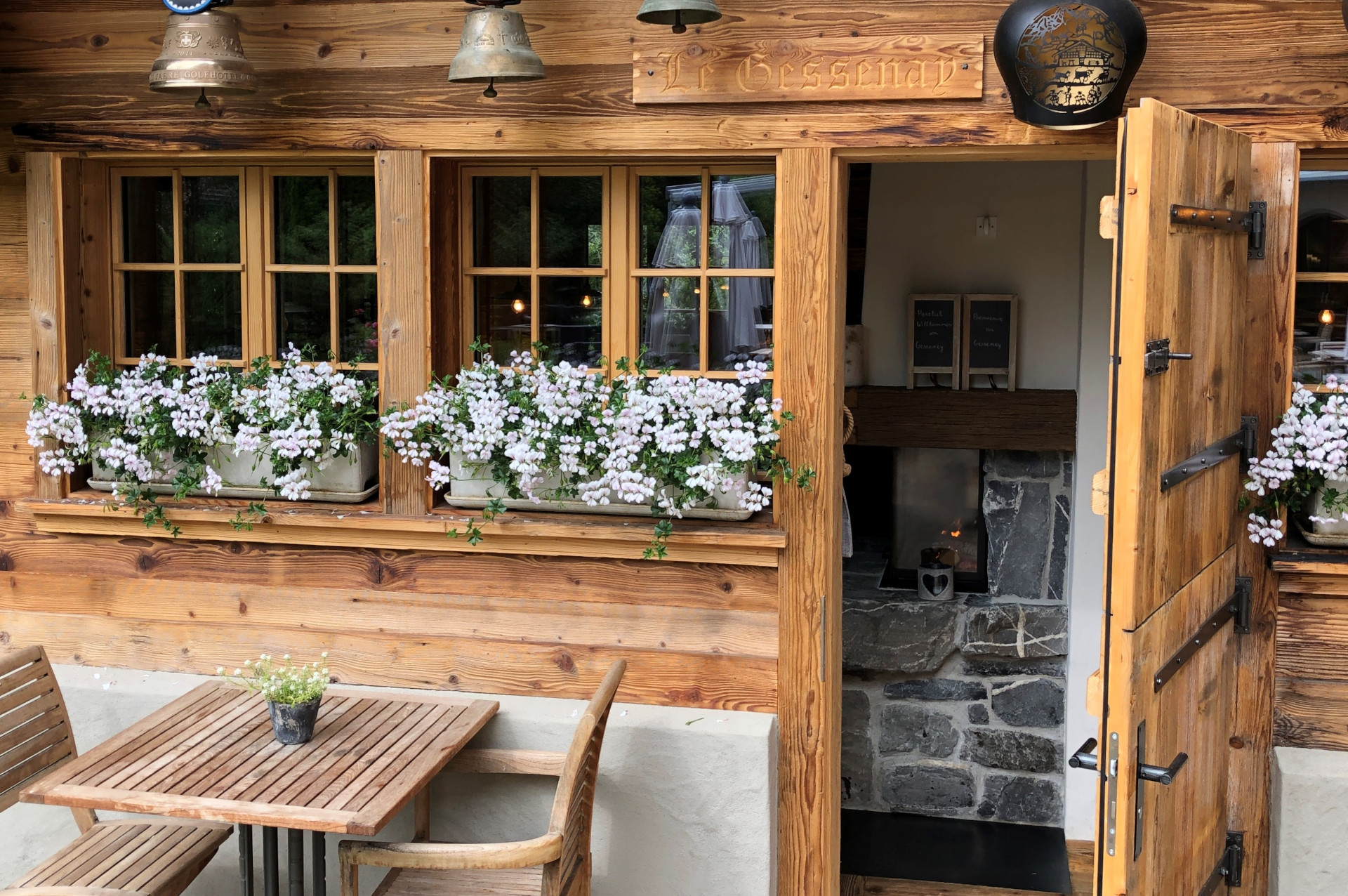 CHALET LE GESSENAY AU Golfhotel Les Hauts de Gstaad & spa